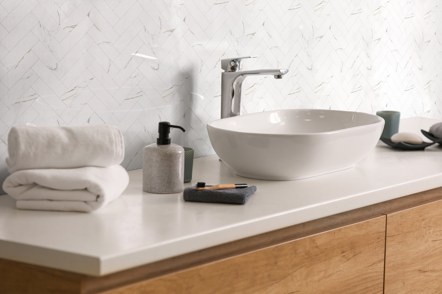 peel and stick tile for bathroom